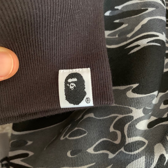 SOLD - Bape X UND Half Tiger Half Shark Hoodie - Picture 7 of 8